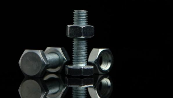 دلایل استفاده از پیچ و مهره چدنی 