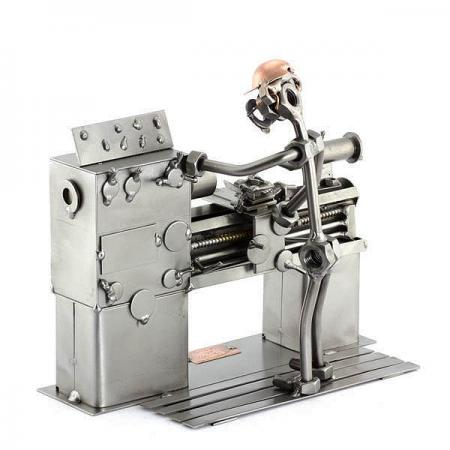 مزیت ها و مشخصات پیچ و مهره چرخ توپی