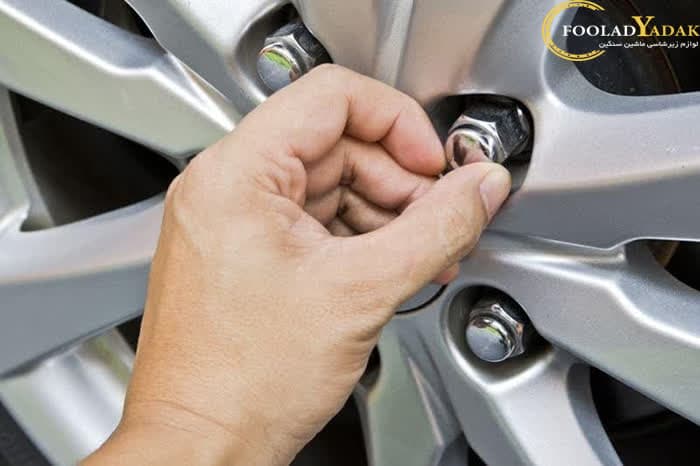 وقتی پیچ چرخ باز نمی شود چه کار کنیم؟ (What to do when the wheel bolt does not open?)